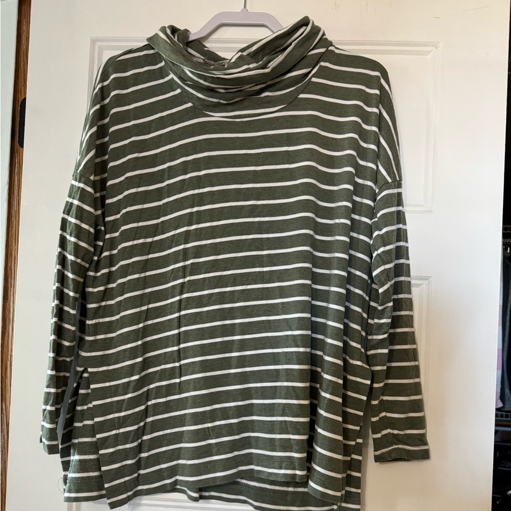 Loft Green Medium Shirt